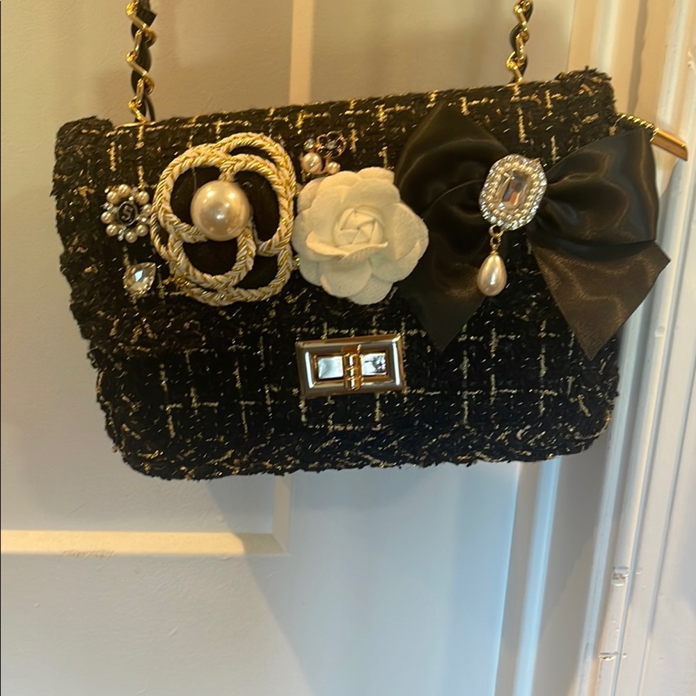 Elegant Black and Gold Women's Bag